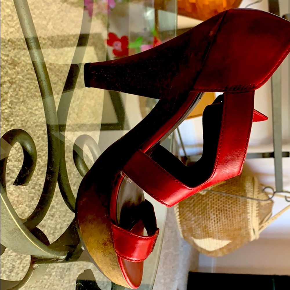 Shoes size 8
